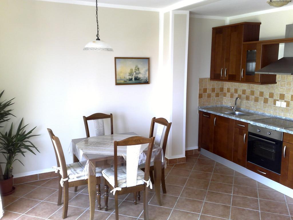 Apartments Salvore Црвени-Врх Номер фото